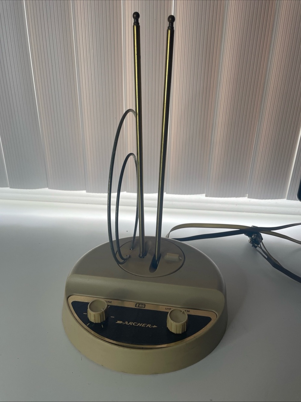 ARCHER COLOR SUPREME III VHF/UHF ROTATING TV ANTENNA Untested